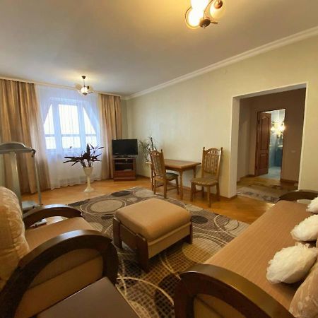 Lemon Hotel Drohobych Bagian luar foto