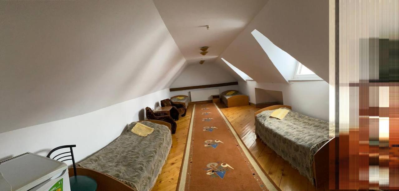 Lemon Hotel Drohobych Bagian luar foto