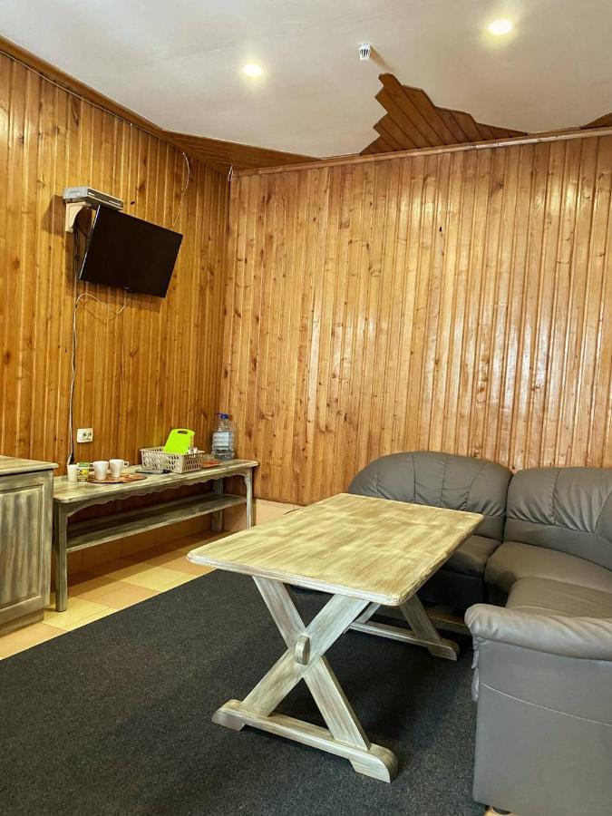 Lemon Hotel Drohobych Bagian luar foto