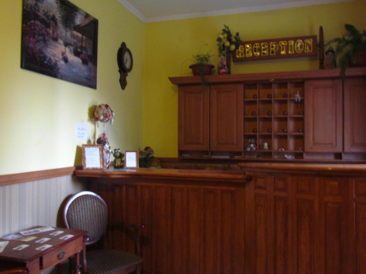 Lemon Hotel Drohobych Bagian luar foto